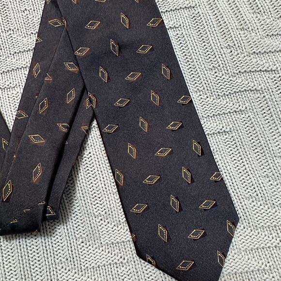 Hugo Boss brown geometric diamond Italian silk tie - Picture 2 of 5